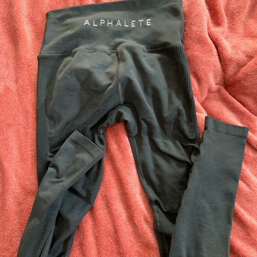 ALPHALETE AERO LEGGINGS